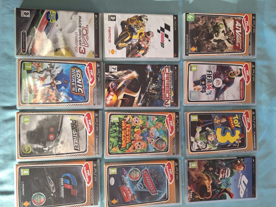 14 jogos para a PSP em ótimo estado.