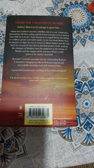 Excalibur ( inglês). Portes incluídos.