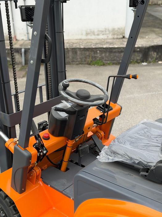 Empilhador Novo com qualidade