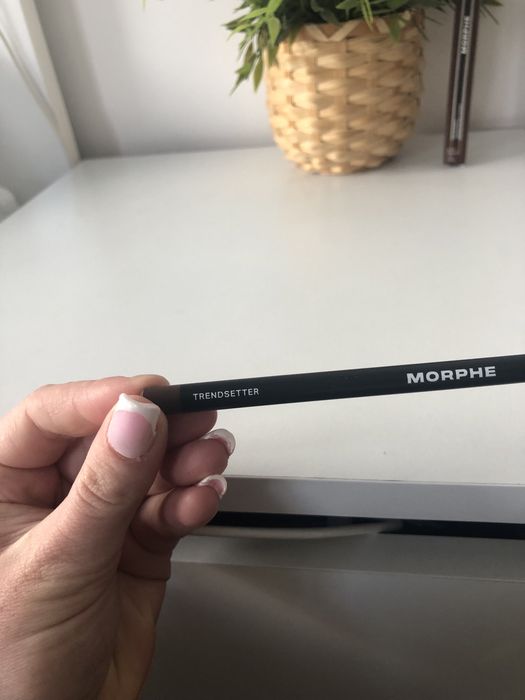 Morphe kontorowka lub kredka do oczu brązowa