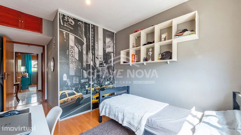 PS - Apartamento T3 na Rua das Mimosas, na Vila D´Este.