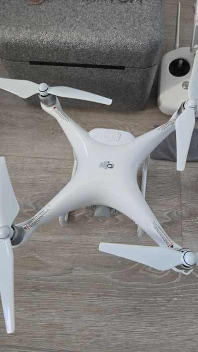 Dron dji phantom 4 2 baterie,4k akcesoria