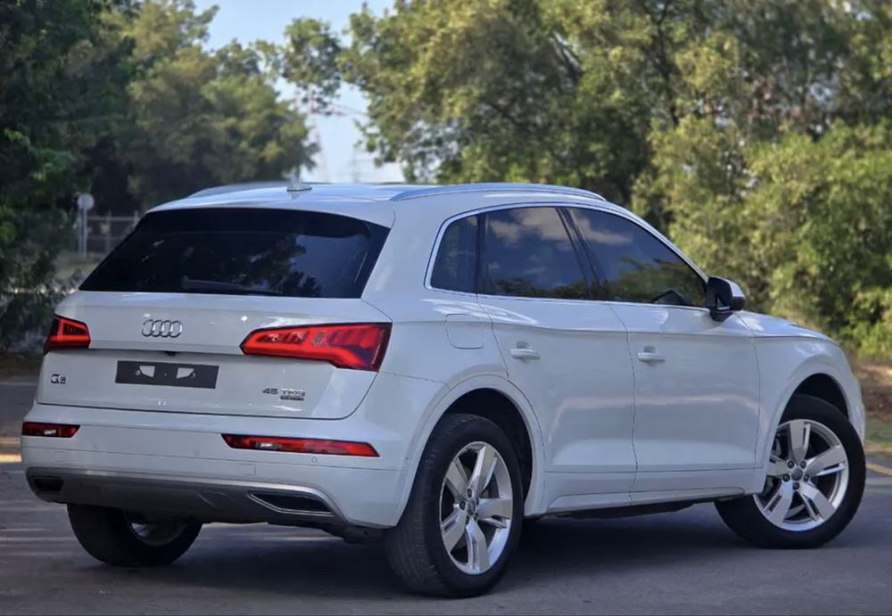 2020 Audi Q5 Premium Plus