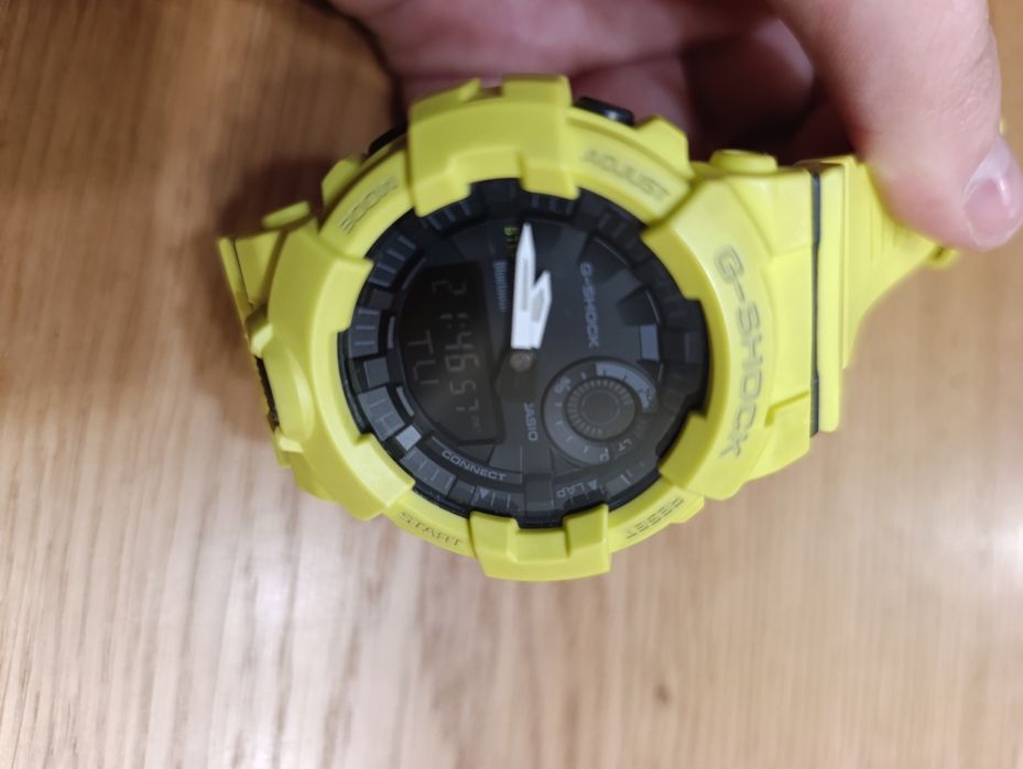 Casio GBA-800 kolor Żółty