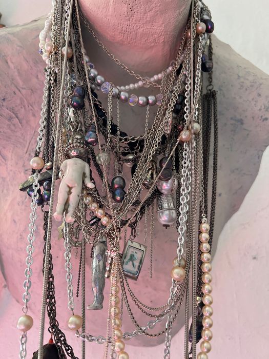 Подвески, ожерелье, бусы. Все что на фото вместе.