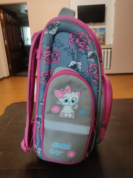 Рюкзак для дівчаток.