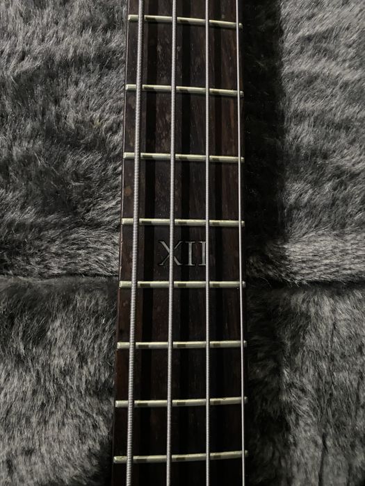 Baixo Epiphone Thunderbird