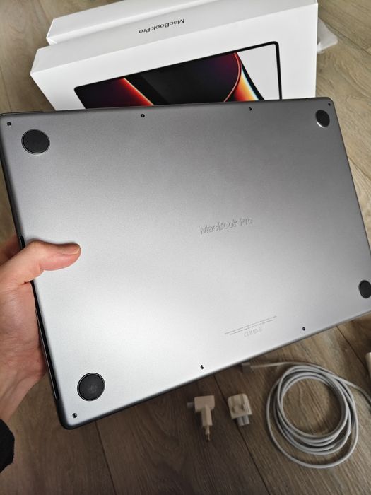 MacBook Pro 16", M1 Pro, 1TB/16GB