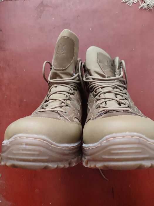 Продам берцы б/у тактические 49р полномерные.