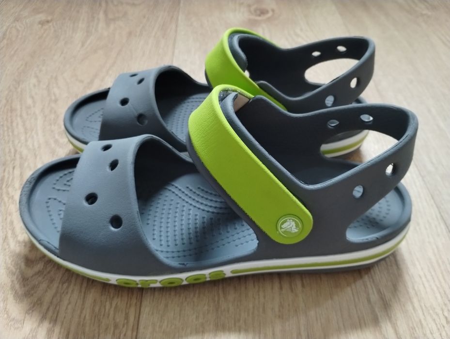 Sandały Crocs rozmiar j2 33-34 stan bardzo dobry