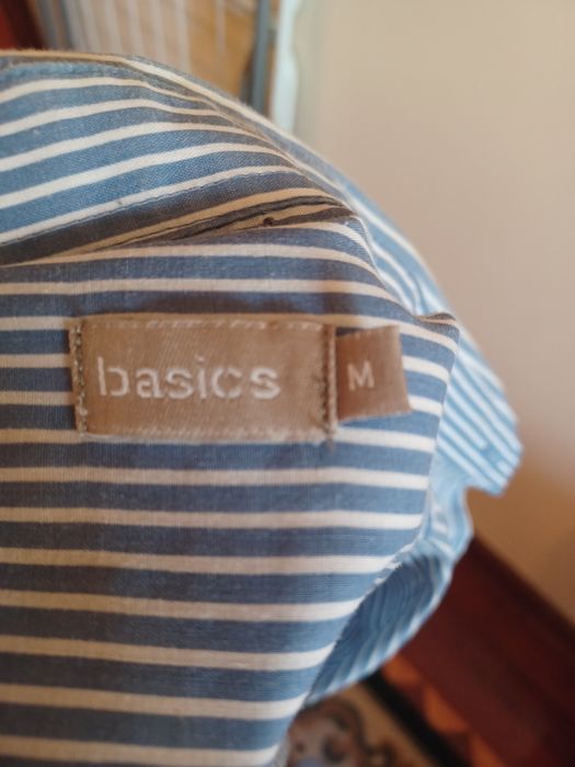 Conjunto de camisa e calças