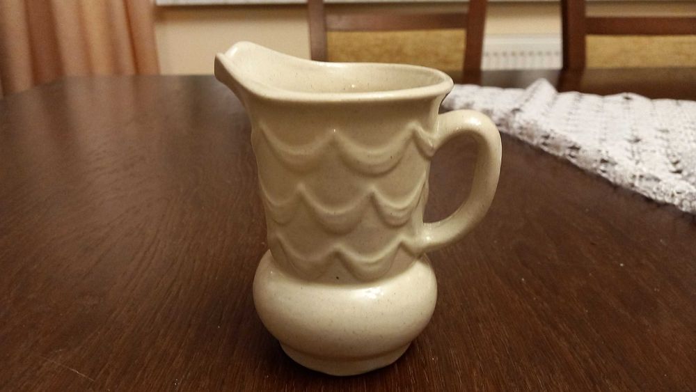 Porcelit PRL mlecznik wazonik dzbanek