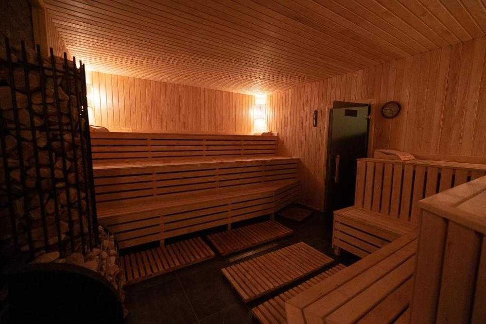 Продам 2-х поверховий котедж у Буковелі на 4 кімнати