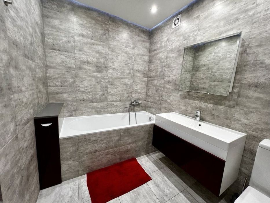 Продаж 3-кімнатної квартири з ремонтом!