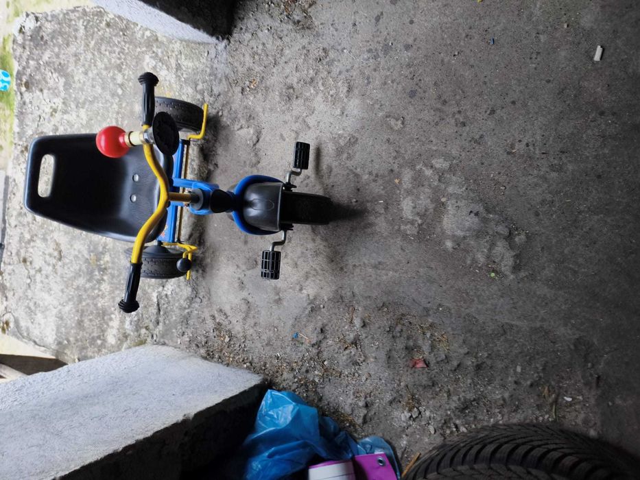 Rowerek trójkołowy niebieski