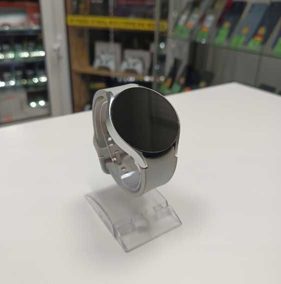 Smartwatch Samsung Galaxy Watch 6 44mm (R940) srebrny