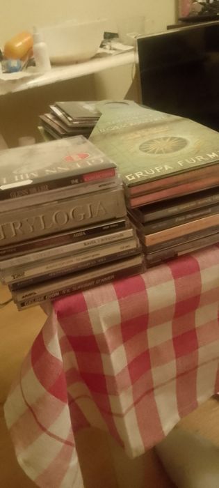 100 płyt CD kasety gratisy
