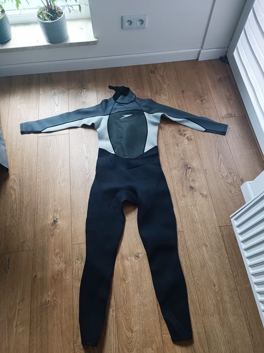 Pianka do nurkowania Speedo rozmiar M grubość 3mm