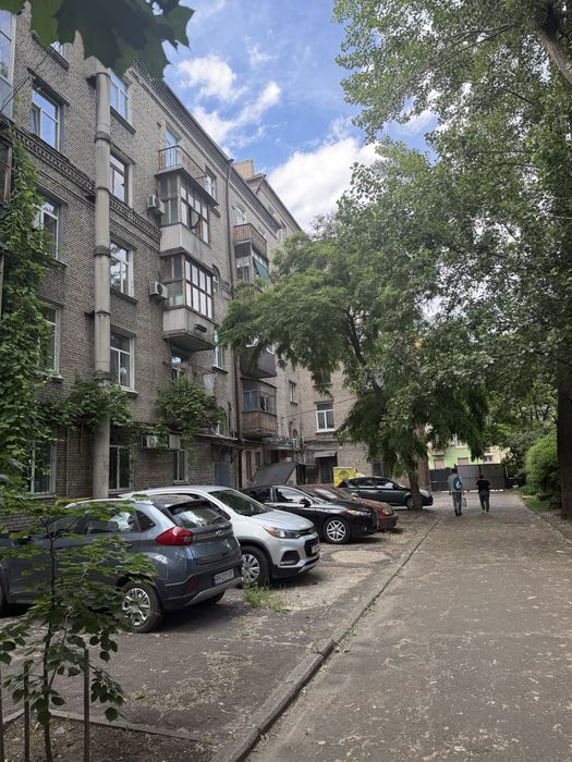 Продам 2х.комнт.квартру на ул.Пастера. Центр.