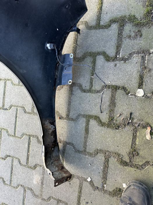 Blotnik prawy audi a3 8L