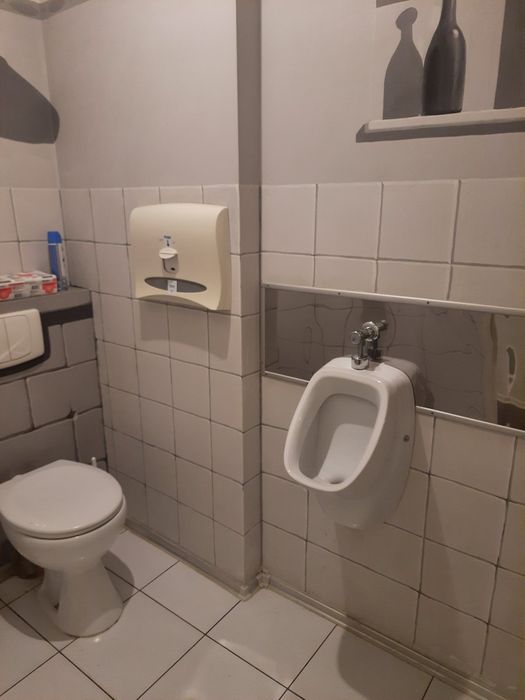 Оренда приміщення вул.Стельмаха,ремонт, 2 окремі входи,метро Голосіївс