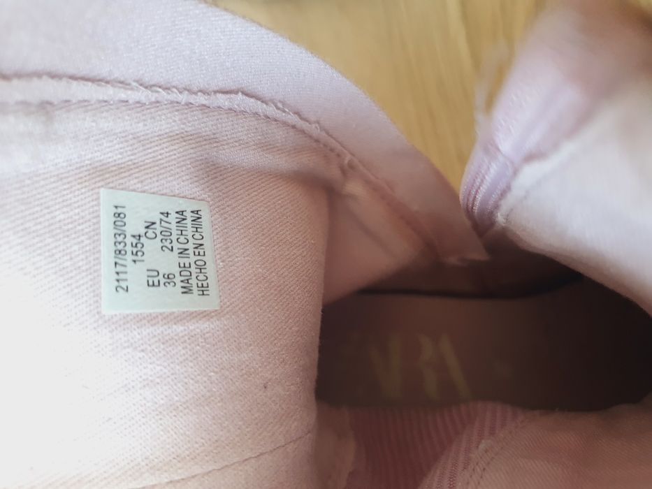 Buty damskie  za kostkę ZARA