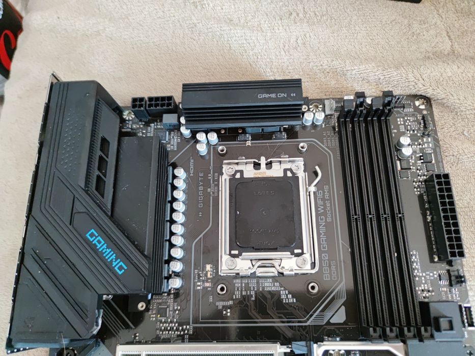 Rezerwacja do 22.08 Płyta główna Gigabyte B850 Gaming WIFI 6 jak nowa
