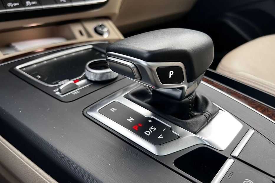 Продам Audi Q5 2018 года