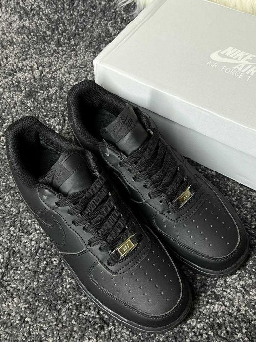 Нові оригінальні кросівки nike air force 1 чоловічі найк форси чорні