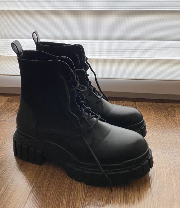 Nowe damskie czarne botki, rozmiaru 38