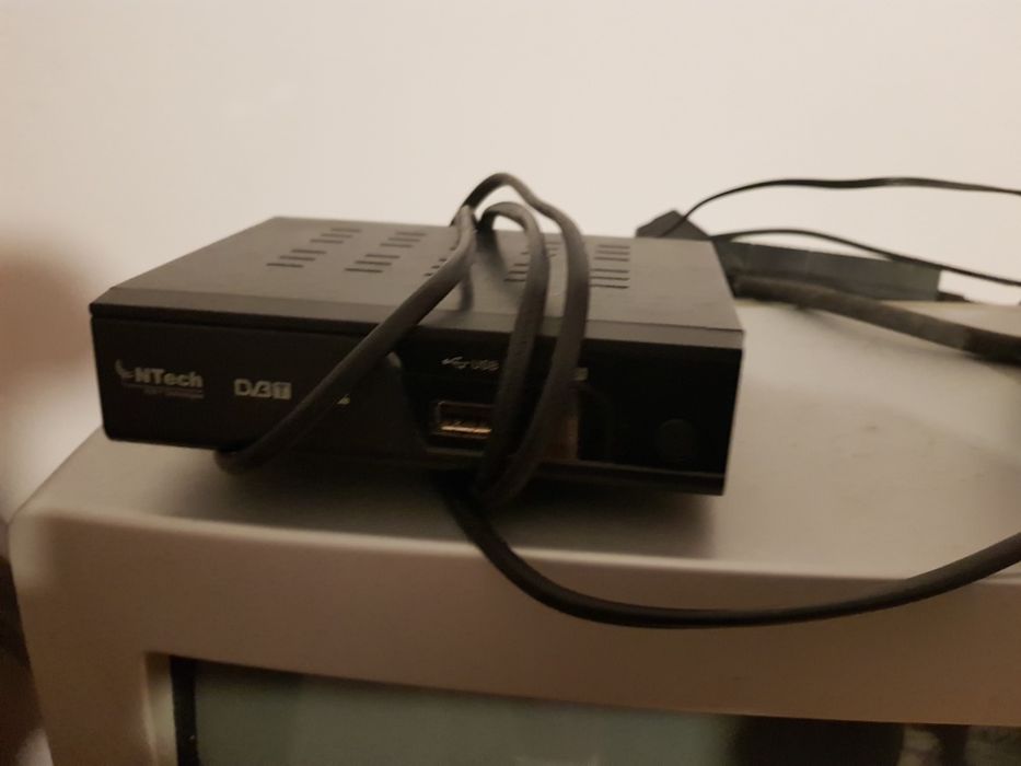 Tvs  com tdt incluídos doacao tudo  a trabalhar