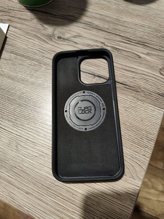 Quad Lock  do iPhone 15 Pro Max