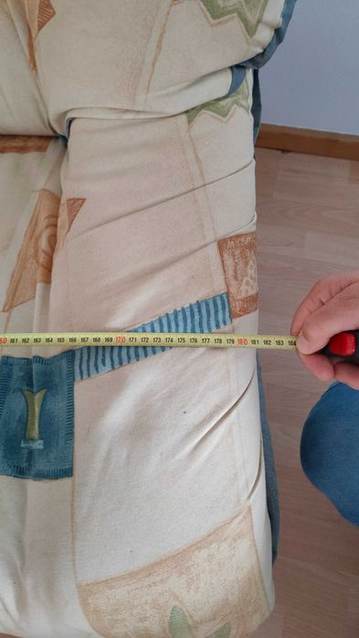 Sofá em tecido com 3 lugares, estilo moderno