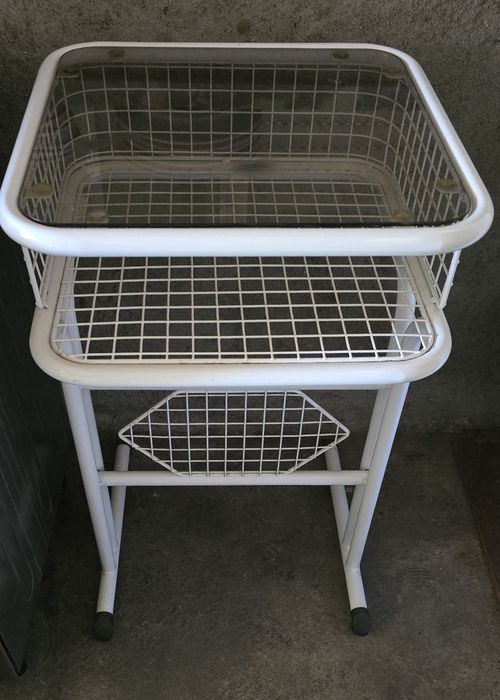 Balcao ou mesa suporte.
