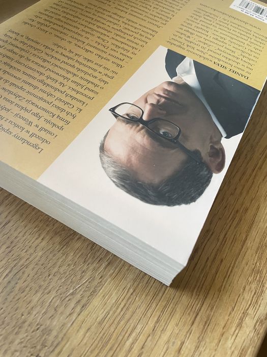 Daniel Silva Portret nieznanej kobiety