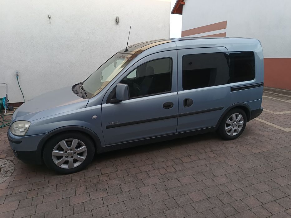 Samochód osobowy Opel Combo Arizona