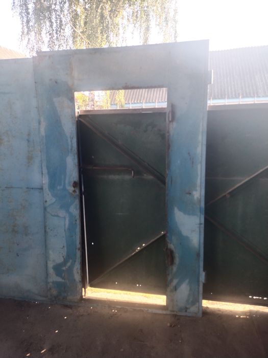 Ворота на гараж.