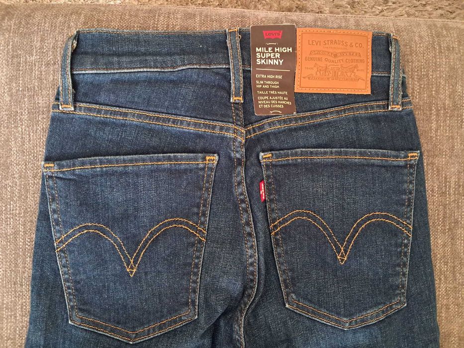 Calças ganga NOVAS LEVI'S