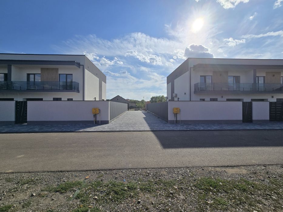 ПРОДАЖ ДУПЛЕКСІВ в ЖК "Квартет" з газовим опаленням в с.Минай /ближній