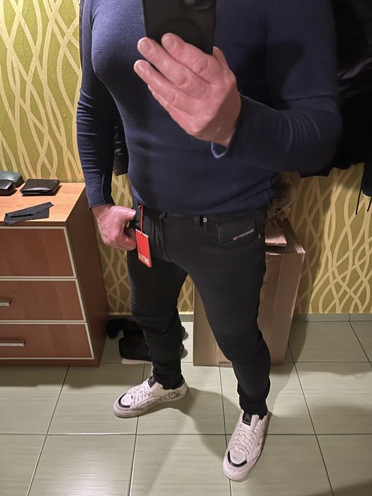 Wyprzedaż spodnie męskie Diesel.
