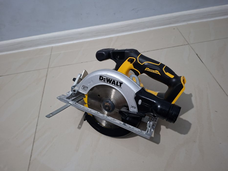 Пила дискова акумуляторна безщіткова DeWALT DCS565