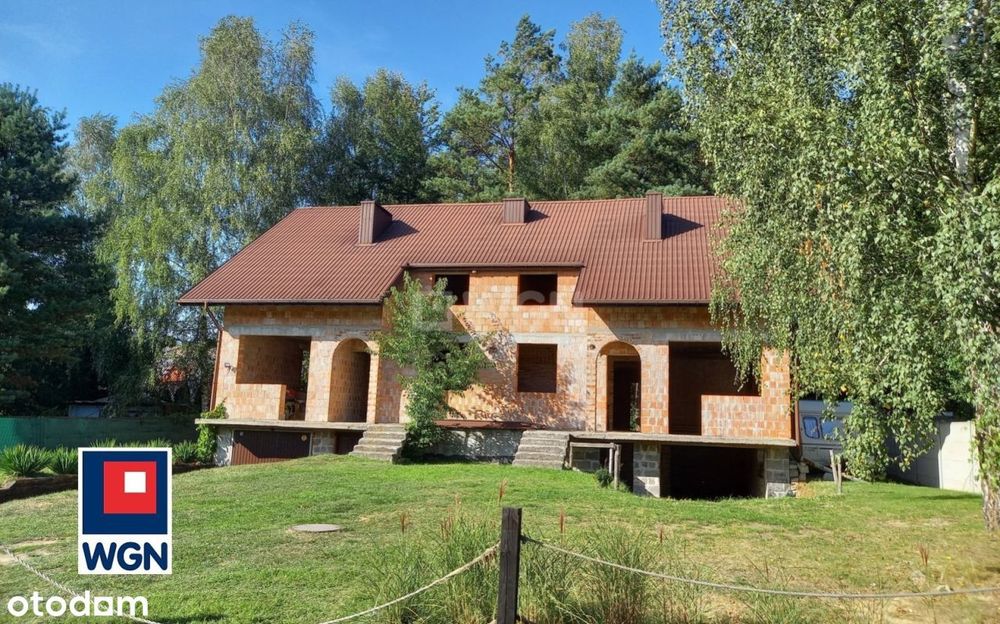 Bliźniak do wykończenia w cichej okolicy