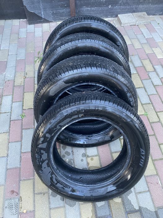 Продам мʼякі та тихі Шини R17/225/60