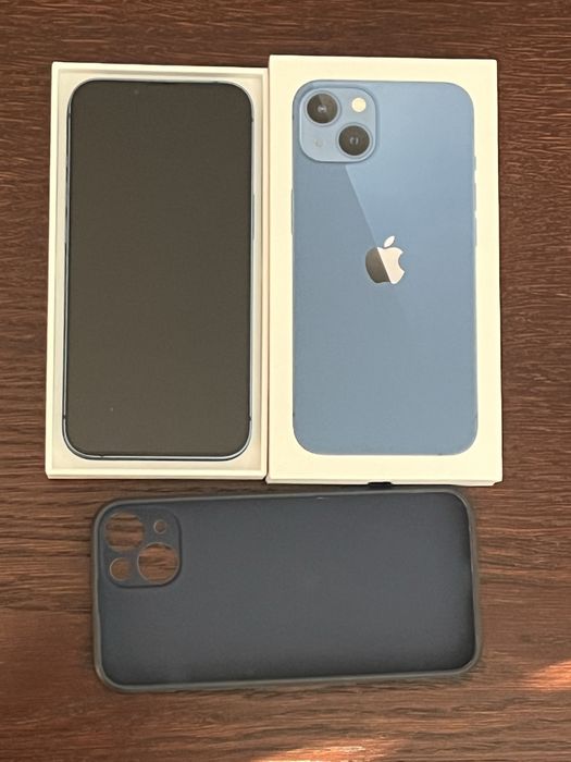 IPhone 13 256GB z szybka i casem