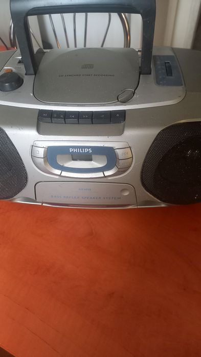 Radiomagnetofon Philips AZ 1010