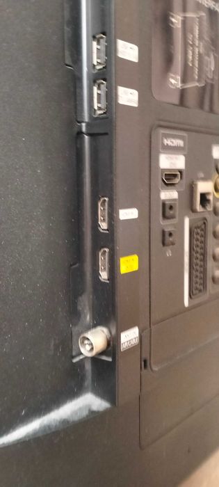 Telewizor 32" Full HD Samsung 32F5500 HDMI + uchwyt na ścianę