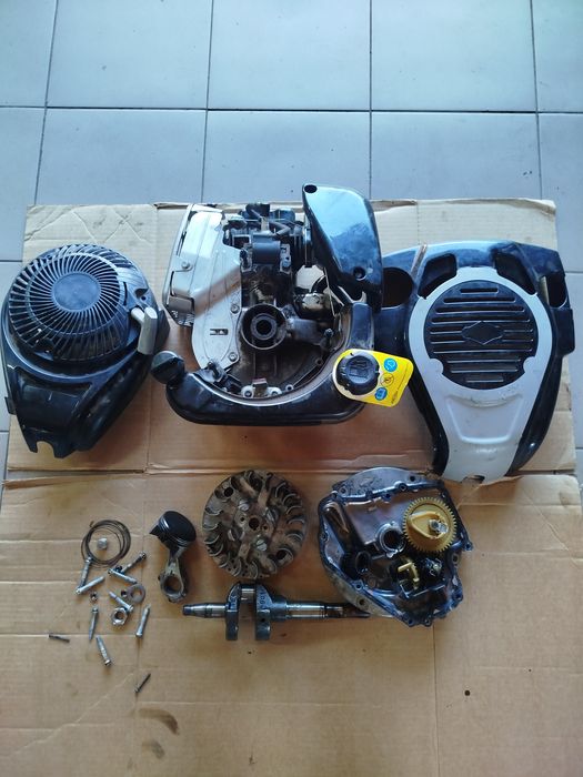 Продам двигун газонокосарки BRIGGS & STRATTON по деталях запчастини