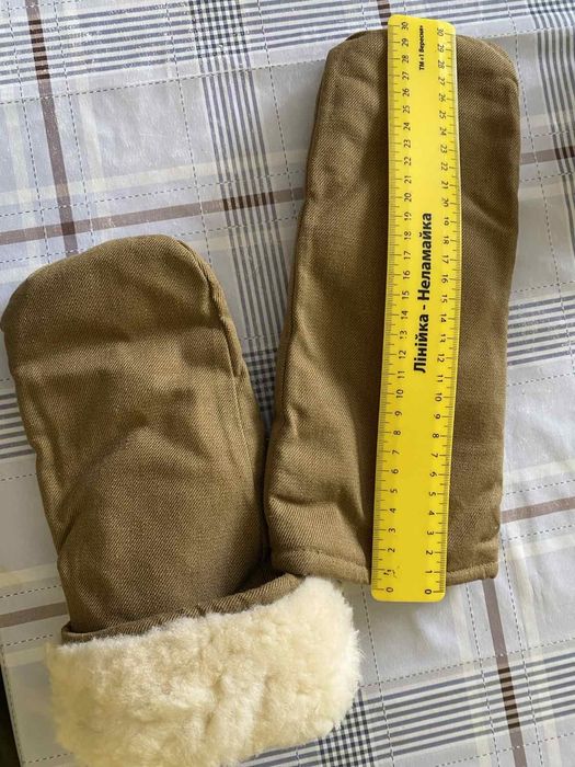 РУКАВИЦІ на цегейці