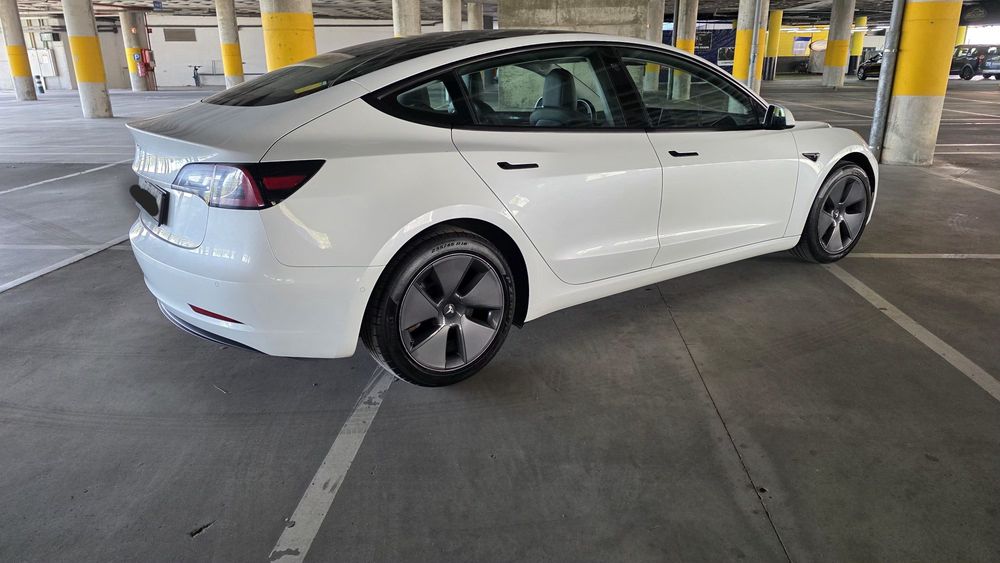 Tesla Modelo 3 stander Plus
