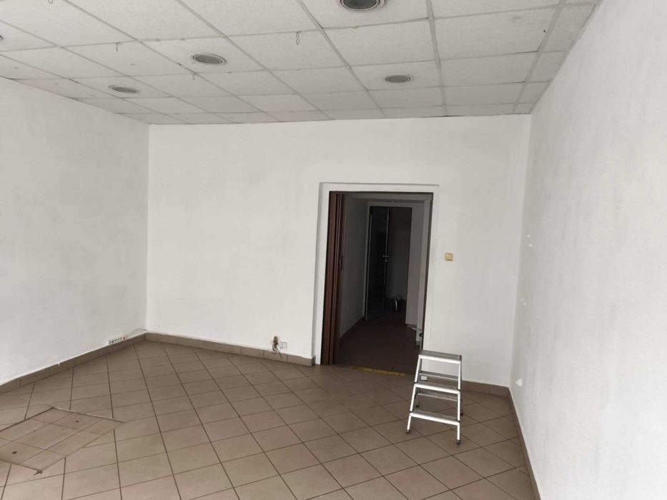 Wynajmę lokal usługowy w centrum Łowicza